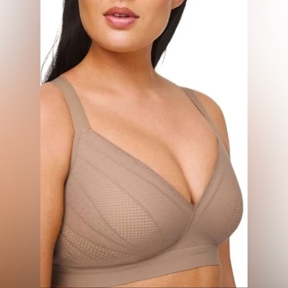 LULULEMON AWAKE TO LACE BRA